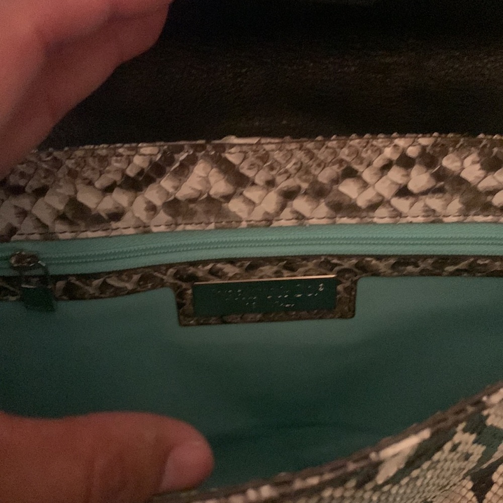 Tiffany & Co. Shoulder Bag
Neutrals Python Excellent Condition - Picture 4 of 5